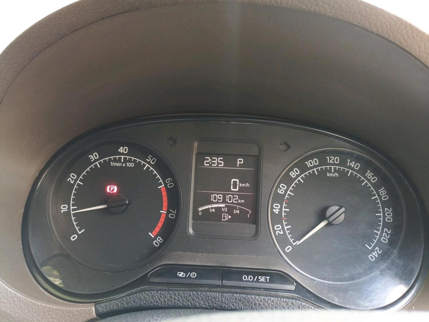 2016 Skoda Rapid Elegance 1.6 MPI AT, Petrol, Automatic, 1,09,102 km, interior