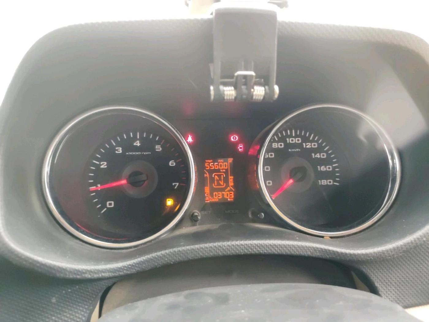2017 Mahindra TUV300 T8, Diesel, Manual, 2,05,560 km, interior