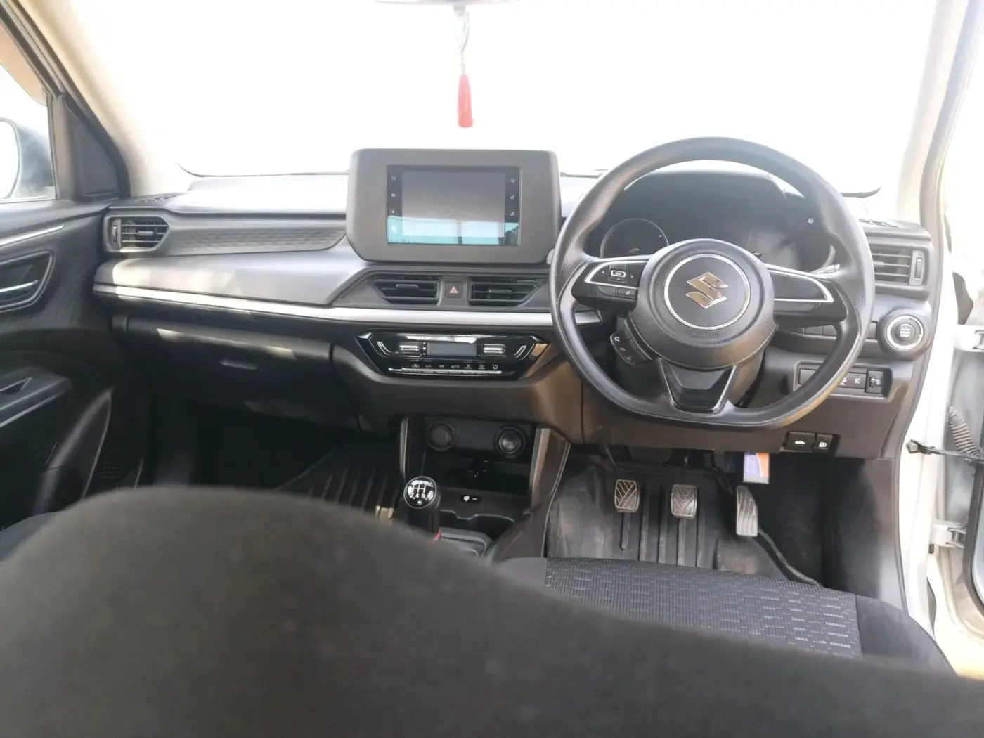 2024 Maruti Swift ZXi CNG, CNG, Manual, 21,255 km, interior