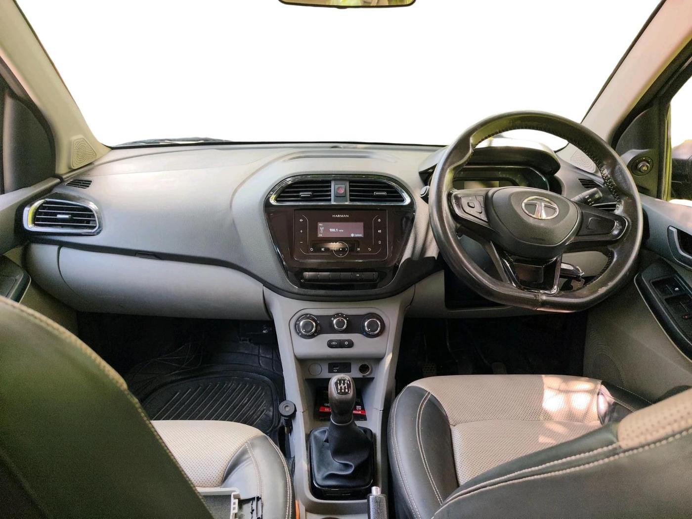 2022 Tata Tiago XT CNG, CNG, Manual, 34,884 km, interior