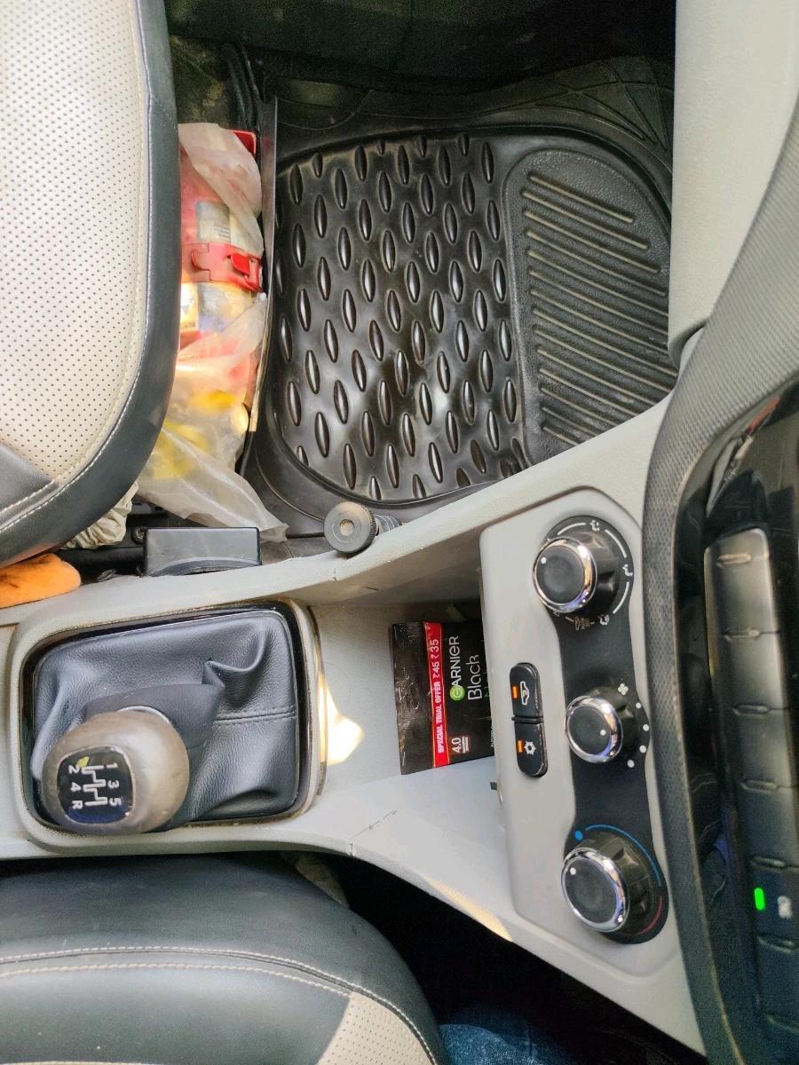 2022 Tata Tiago XT CNG, CNG, Manual, 34,884 km, interior