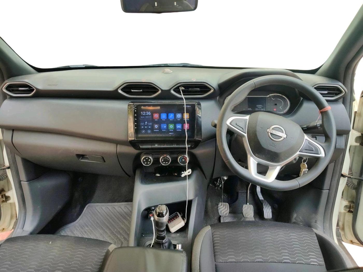 2025 Nissan MAGNITE Visia Plus B4D 1.0 Petrol MT, Petrol, Manual, 16,888 km, interior