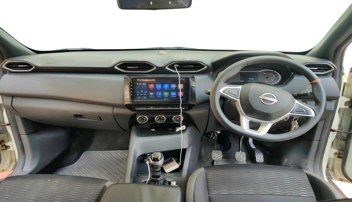 2025 Nissan MAGNITE Visia Plus B4D 1.0 Petrol MT, Petrol, Manual, 16,888 km, interior