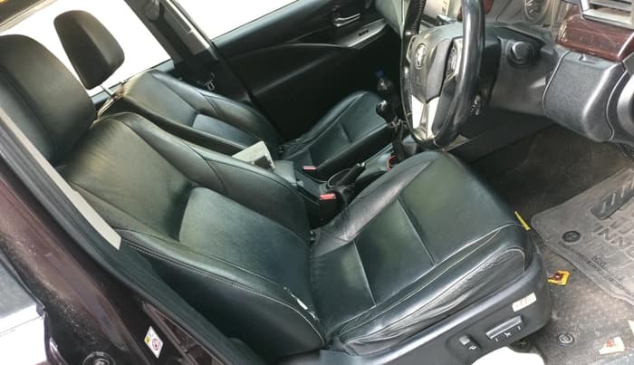 2016 Toyota Innova Crysta 2.4 ZX 7 STR, Diesel, Manual, 2,46,801 km, interior