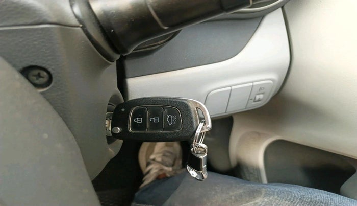 2021 Hyundai GRAND I10 NIOS MAGNA AMT 1.2 KAPPA VTVT, Petrol, Automatic, 12,395 km, interior