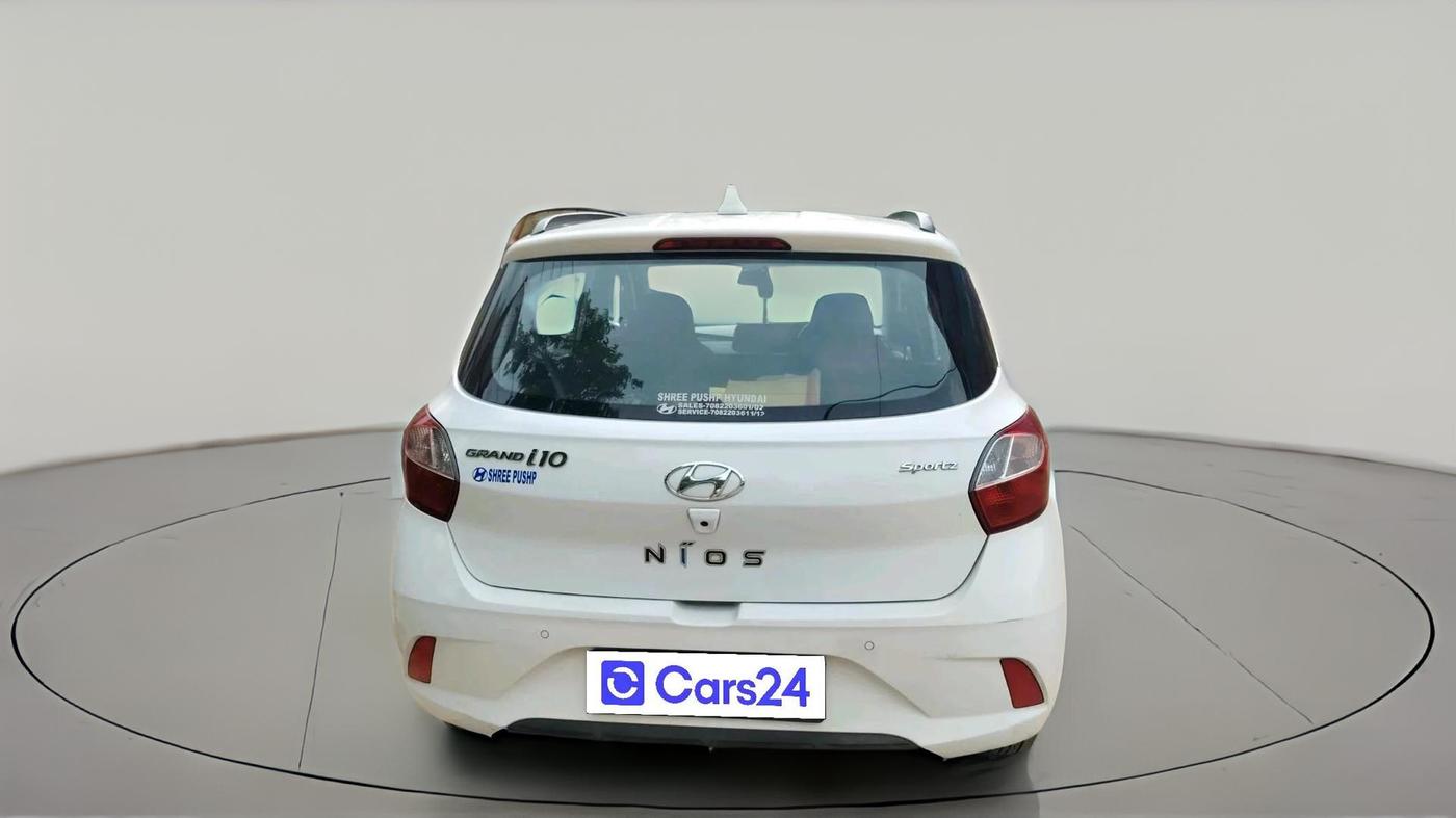 2022 Hyundai GRAND I10 NIOS SPORTZ 1.2 KAPPA VTVT CNG, CNG, Manual, 1,25,527 km, exterior
