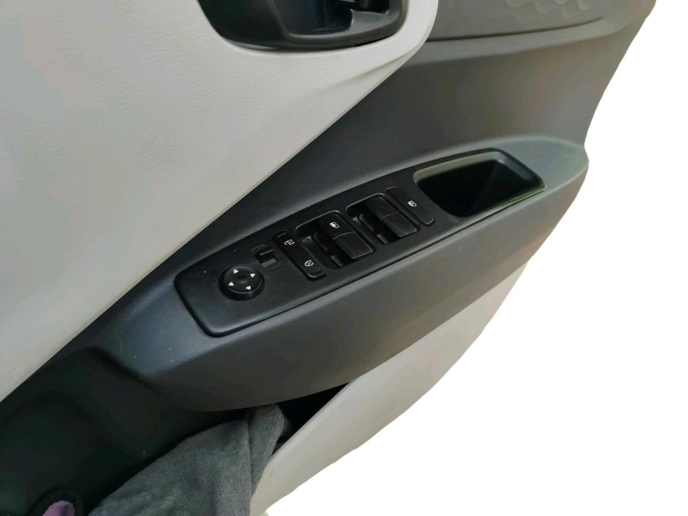 2023 Hyundai AURA S 1.2 CNG, CNG, Manual, 88,794 km, interior