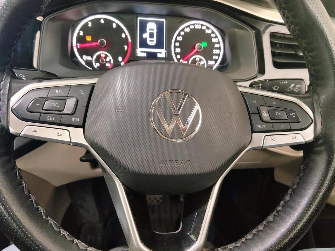 2024 Volkswagen VIRTUS HIGHLINE TSI 1.0 AT, Petrol, Automatic, 24,391 km, interior