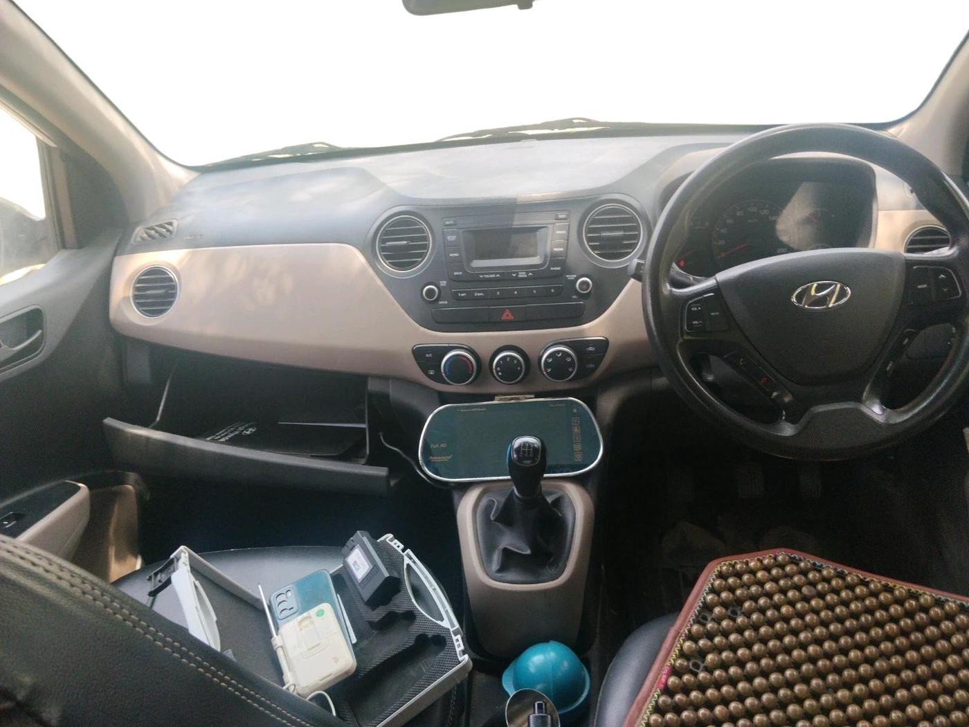 2019 Hyundai Xcent S 1.2, Petrol, Manual, 55,127 km, interior