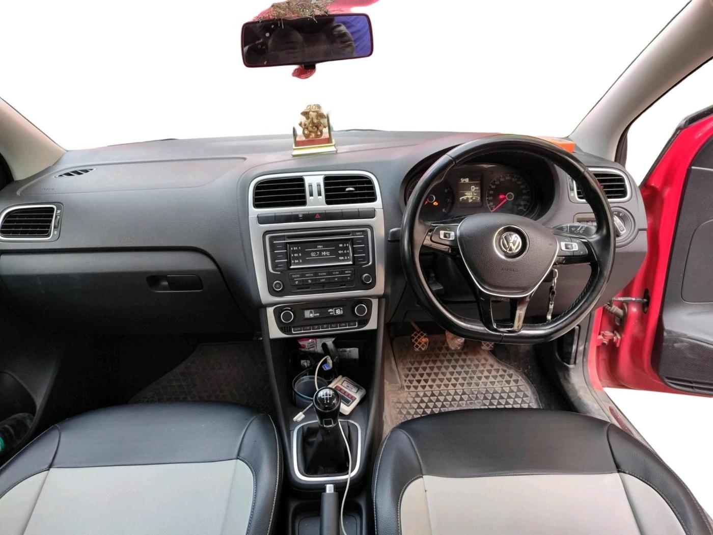 2015 Volkswagen Polo HIGHLINE1.2L, Petrol, Manual, 46,651 km, interior