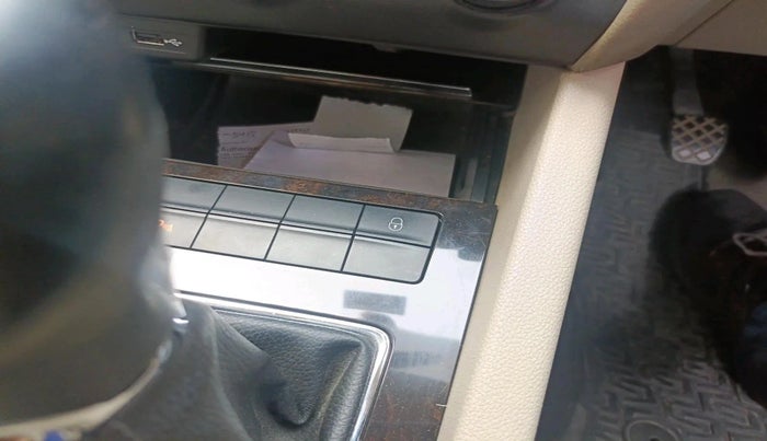 2016 Skoda Octavia 2.0 TDI CR AMBITION, Diesel, Manual, 57,172 km, interior