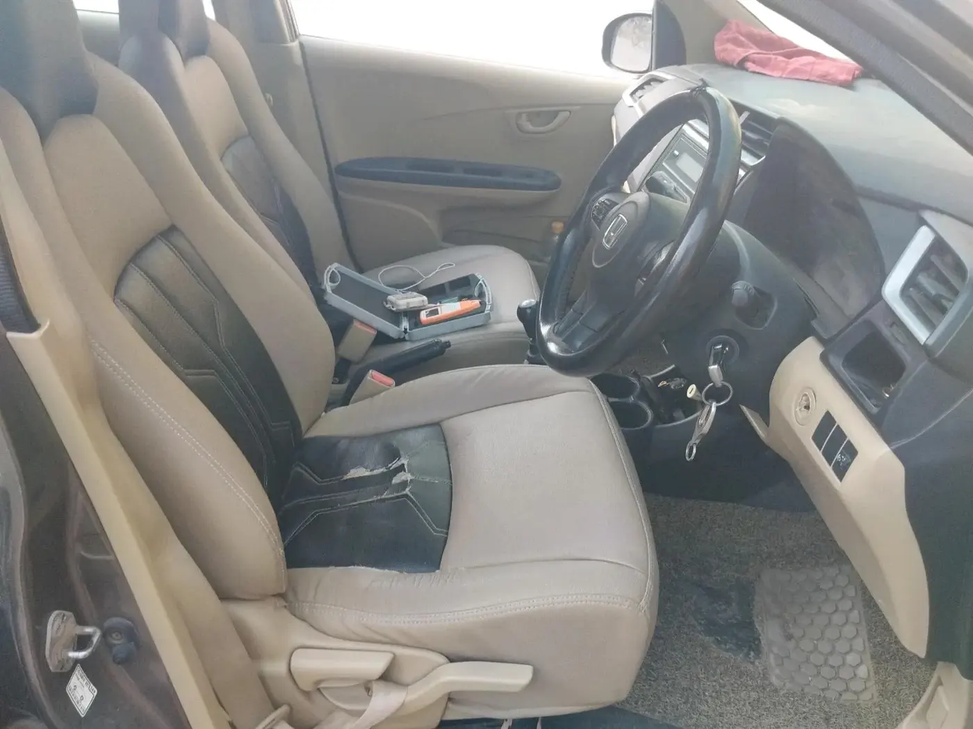 2016 Honda Amaze 1.2L I-VTEC S, Petrol, Manual, 70,385 km, interior