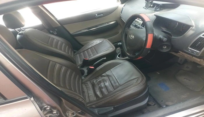 2013 Hyundai i20 MAGNA 1.2, Petrol, Manual, 38,934 km, interior