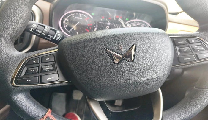 2025 Mahindra SCORPIO-N Z6 DIESEL MT 2WD 7 STR, Diesel, Manual, 11,676 km, interior