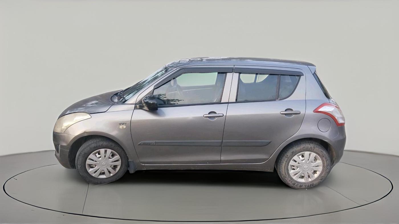 2017 Maruti Swift LXI (O), Petrol, Manual, 68,726 km, exterior