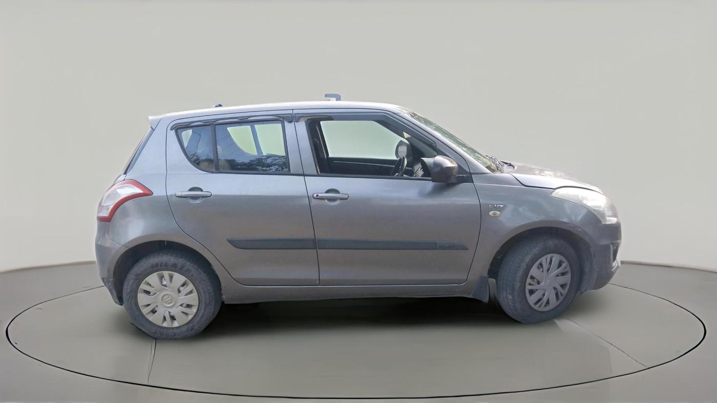 2017 Maruti Swift LXI (O), Petrol, Manual, 68,726 km, exterior
