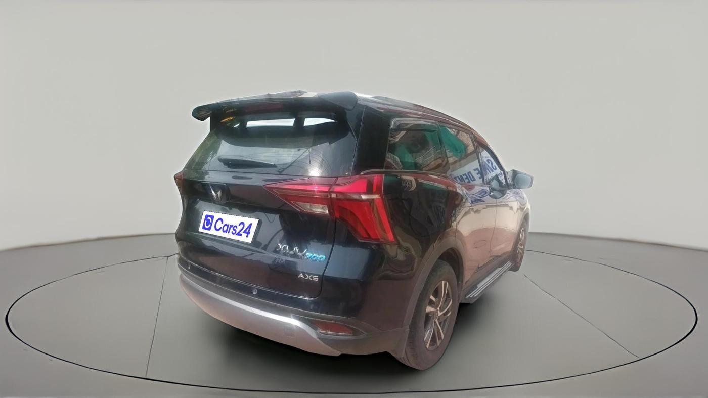 2022 Mahindra XUV700 AX 5 D MT 5 STR, Diesel, Manual, 70,100 km, exterior