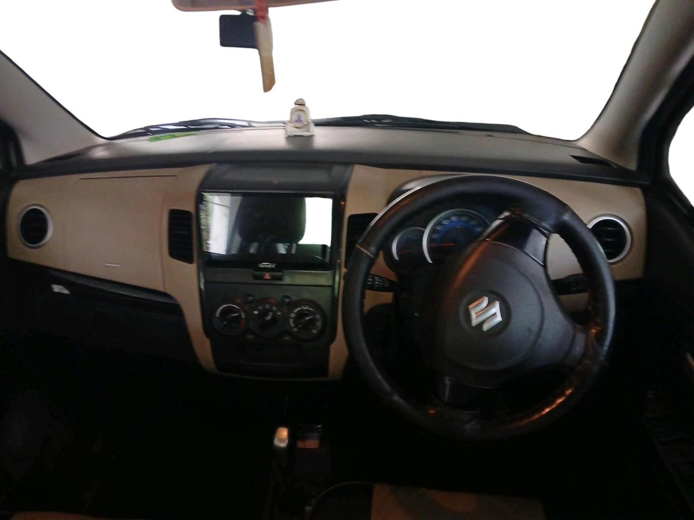 2018 Maruti Wagon R 1.0 VXI AMT, Petrol, Automatic, 88,620 km, interior