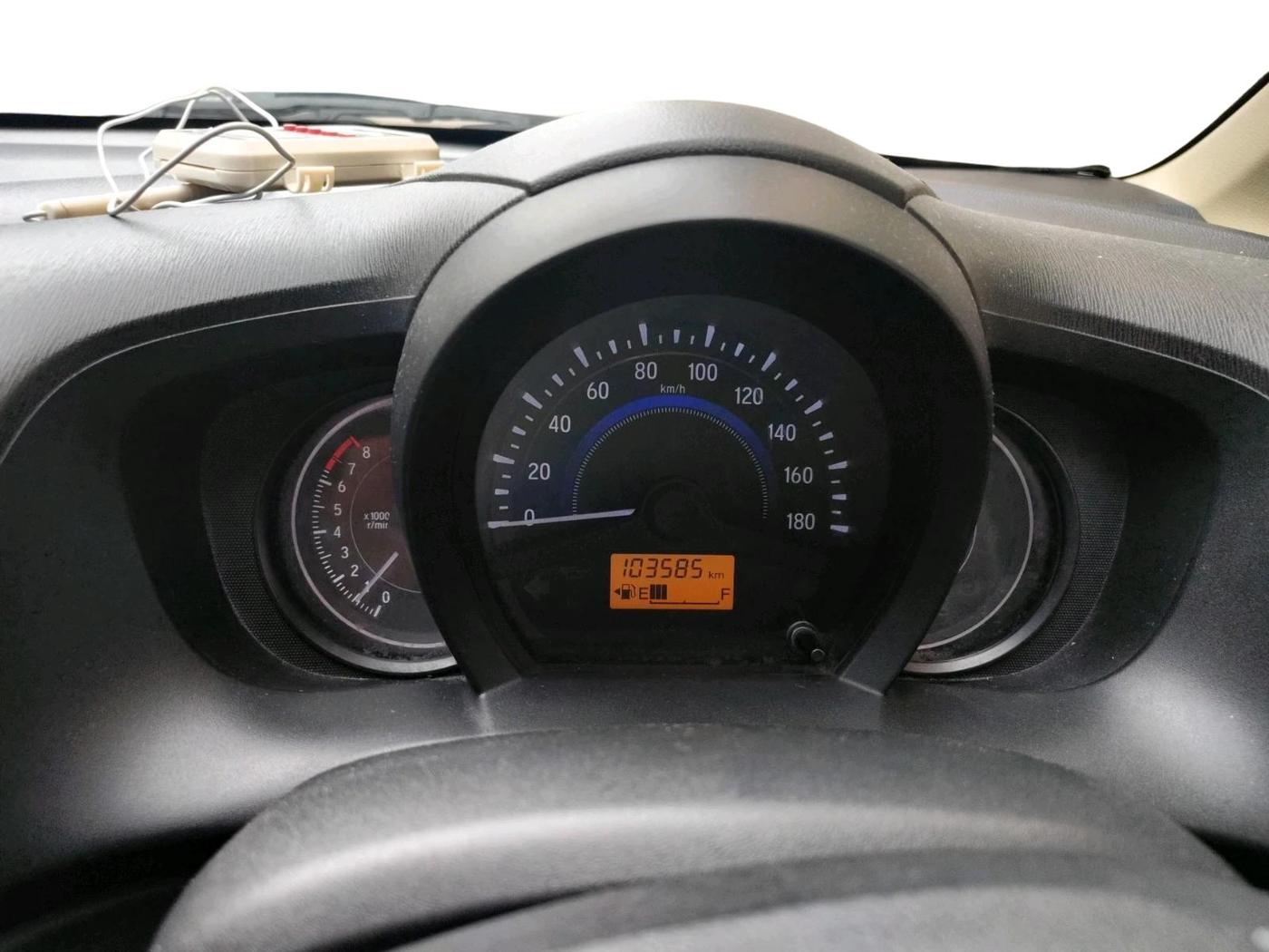 2015 Honda Amaze 1.2L I-VTEC S, CNG, Manual, 1,03,585 km, interior