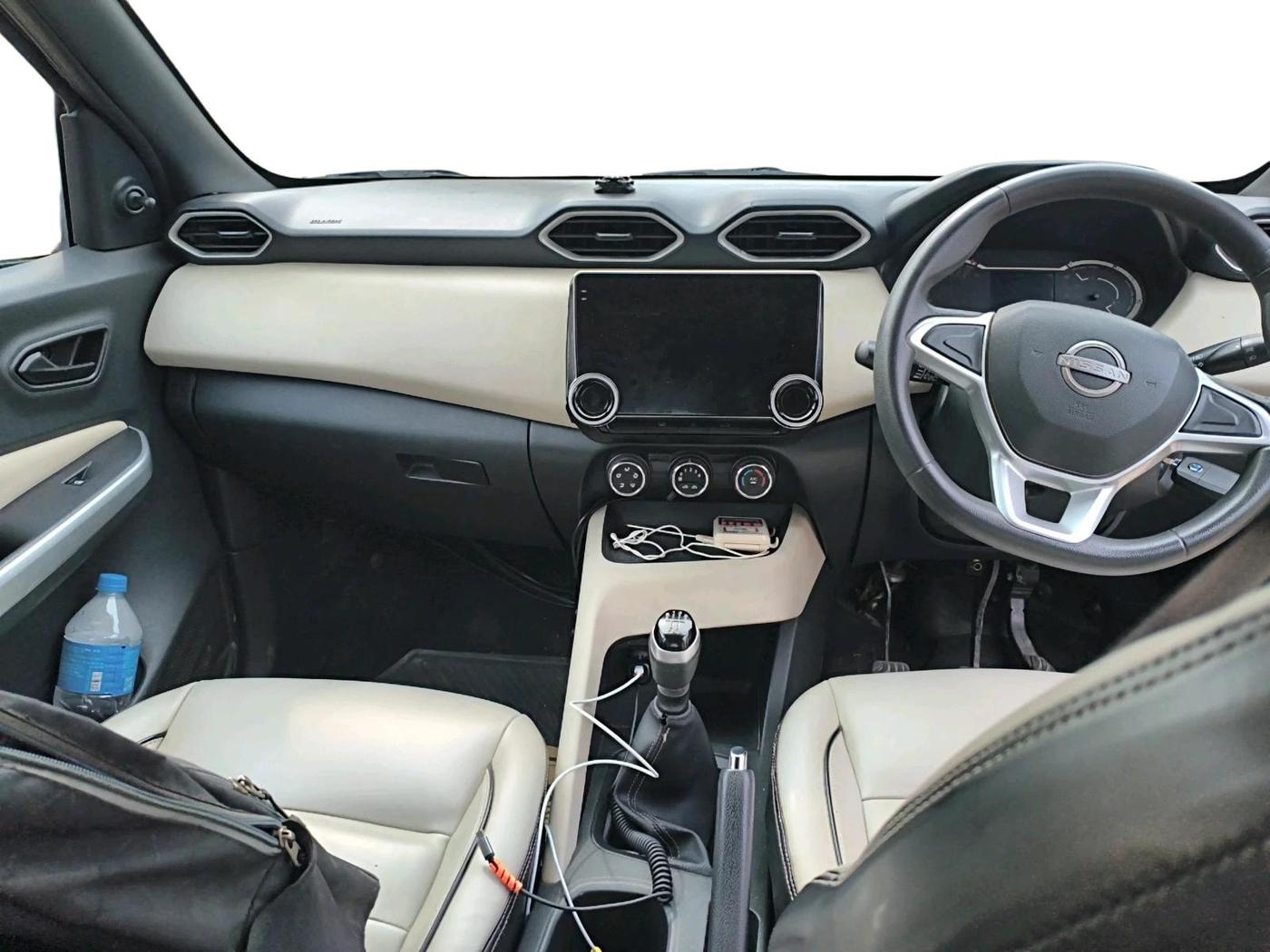 2023 Nissan MAGNITE XE, CNG, Manual, 38,598 km, interior