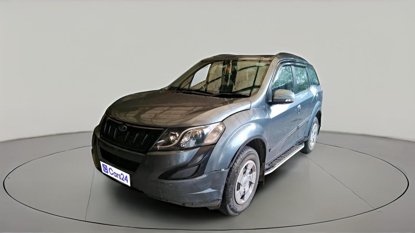 2016 Mahindra XUV500 W4, Diesel, Manual, 93,998 km, exterior