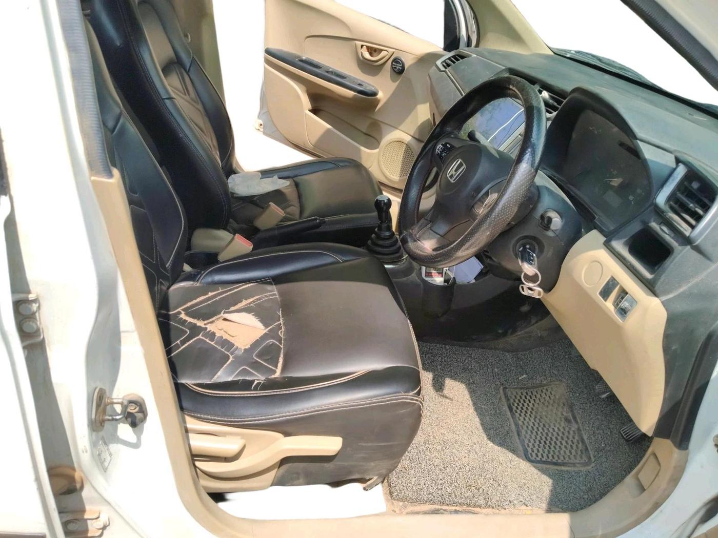 2016 Honda Amaze 1.2L I-VTEC S, CNG, Manual, 77,506 km, interior