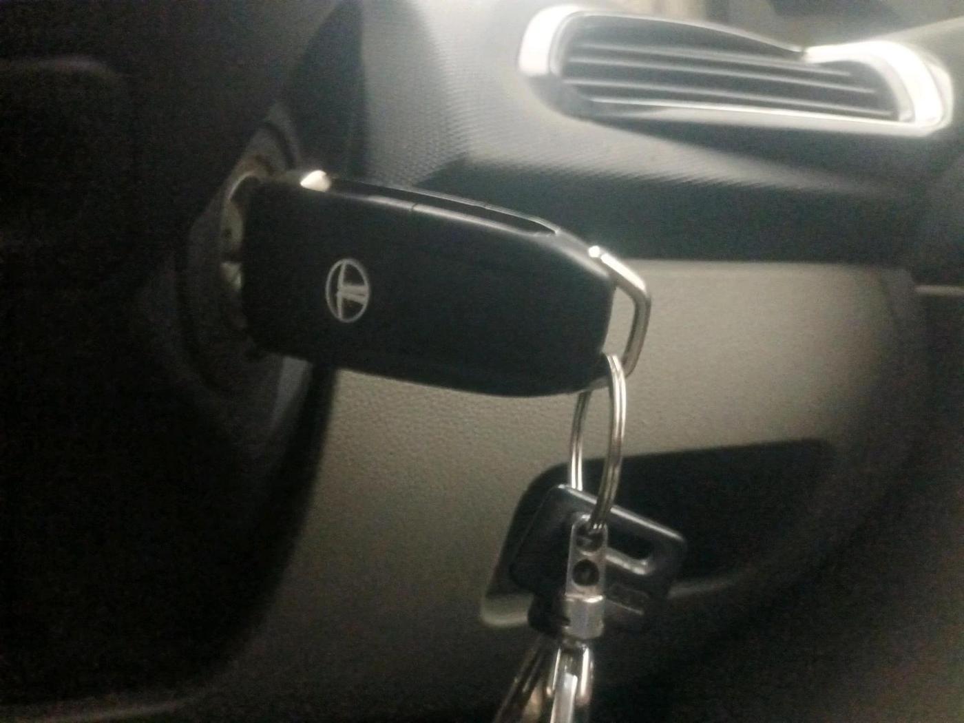 2016 Tata Tiago XZ PETROL, Petrol, Manual, 1,92,821 km, interior