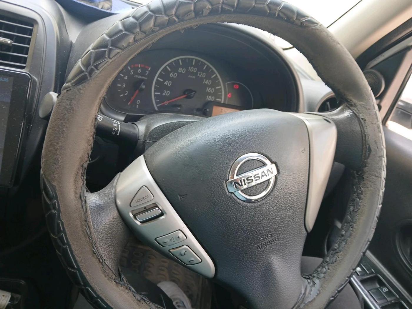 2018 Nissan Micra Active XV, Petrol, Manual, 77,732 km, interior