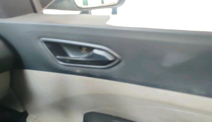 2019 Renault TRIBER RXL MT, CNG, Manual, 66,584 km, interior