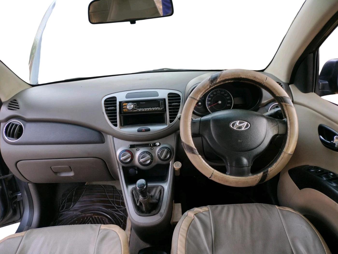 2011 Hyundai i10 MAGNA 1.2, CNG, Manual, 95,690 km, interior