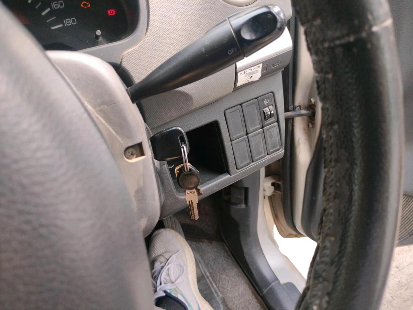 2012 Maruti Wagon R 1.0 LXI, Petrol, Manual, 95,564 km, interior
