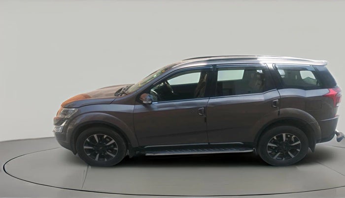 2019 Mahindra XUV500 W11 AT, Diesel, Automatic, 1,44,688 km, exterior