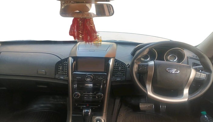 2019 Mahindra XUV500 W11 AT, Diesel, Automatic, 1,44,688 km, interior