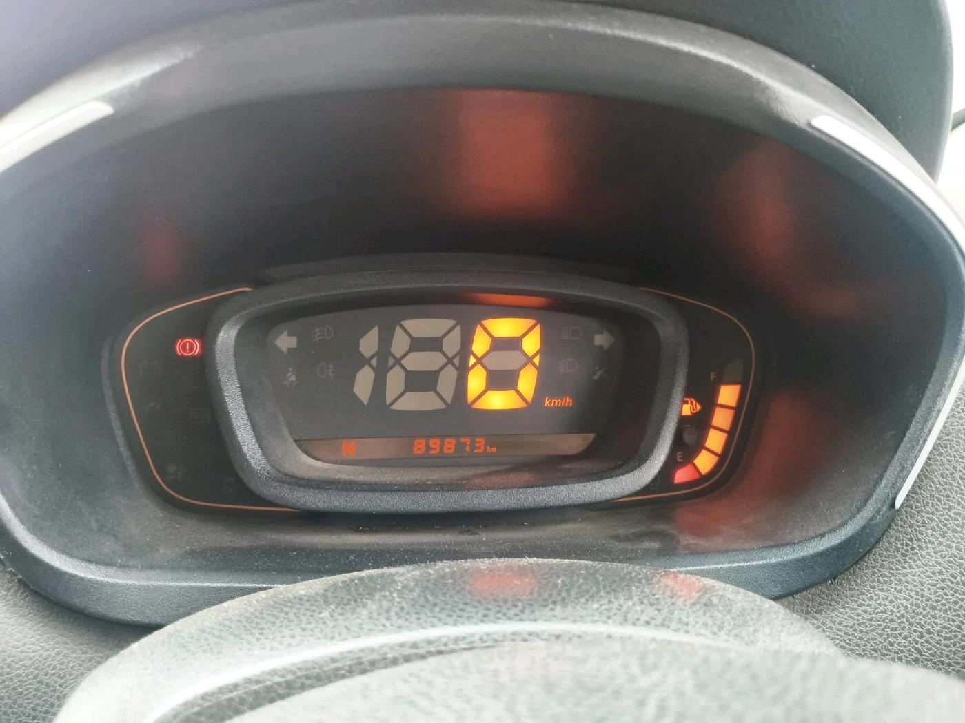 2017 Renault Kwid RXL 1.0 AMT, Petrol, Automatic, 89,873 km, interior