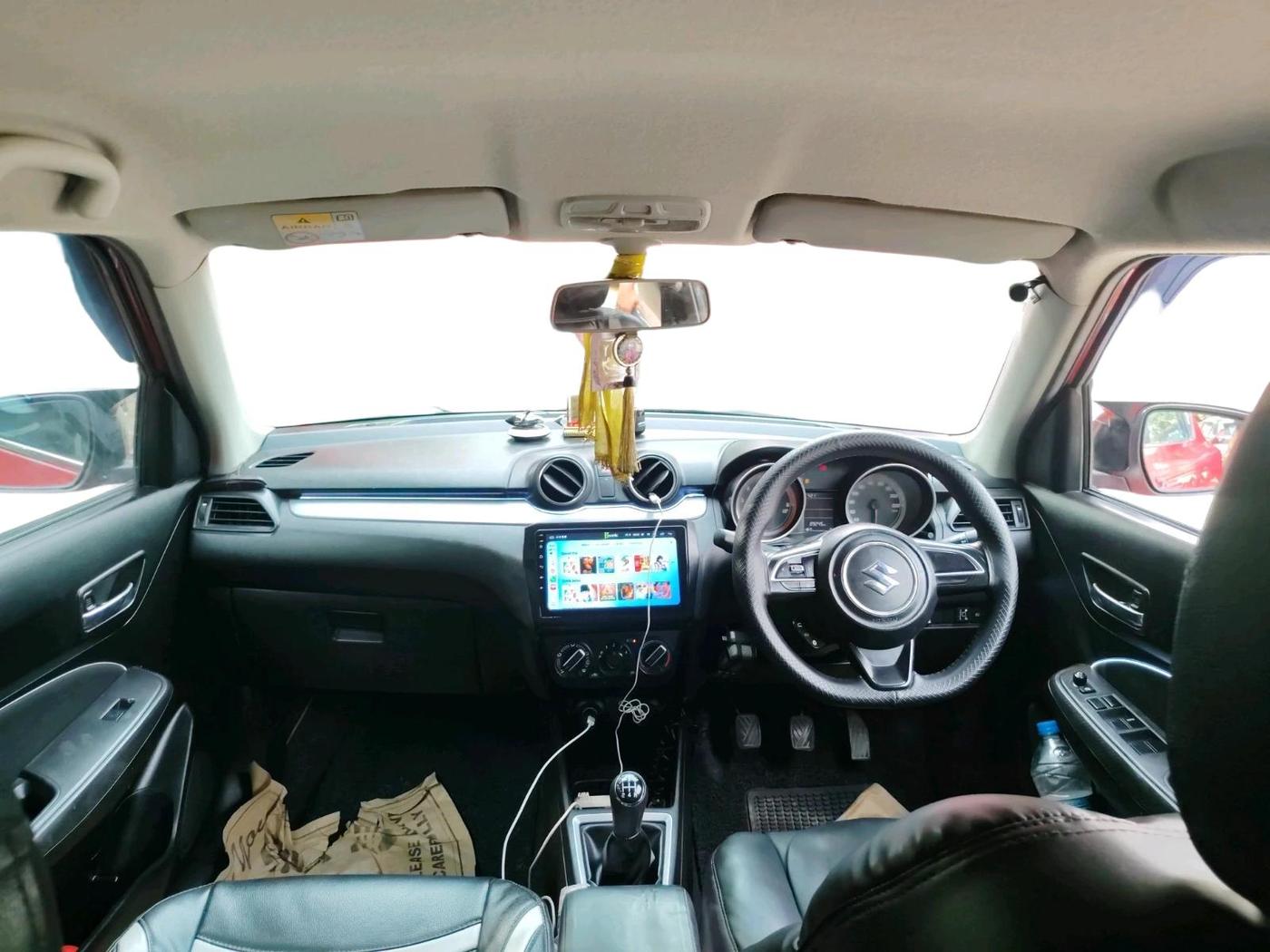 2018 Maruti Swift VXI, CNG, Manual, 89,245 km, interior