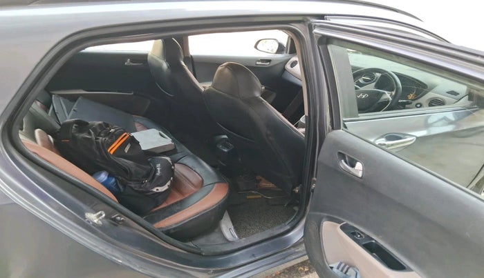 2014 Hyundai Grand i10 SPORTZ 1.2 KAPPA VTVT, CNG, Manual, 1,79,338 km, interior