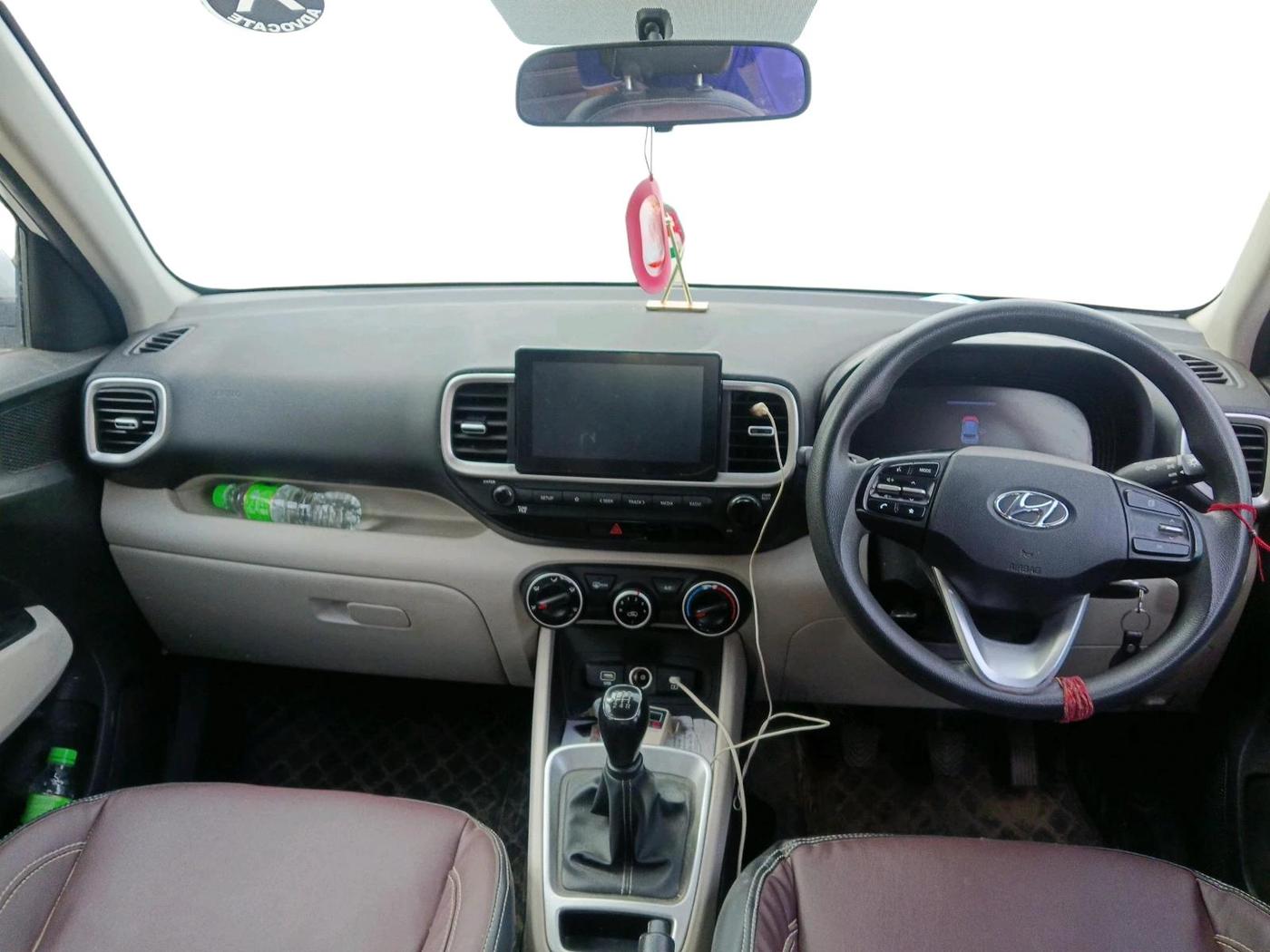 2023 Hyundai VENUE S 1.2, Petrol, Manual, 47,690 km, interior
