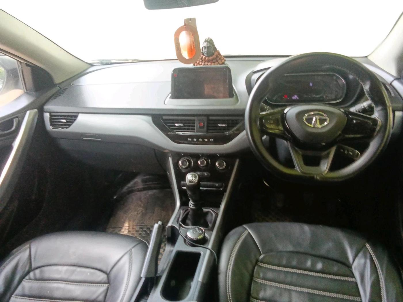 2022 Tata NEXON XM PLUS SUNROOF PETROL, Petrol, Manual, 43,364 km, interior