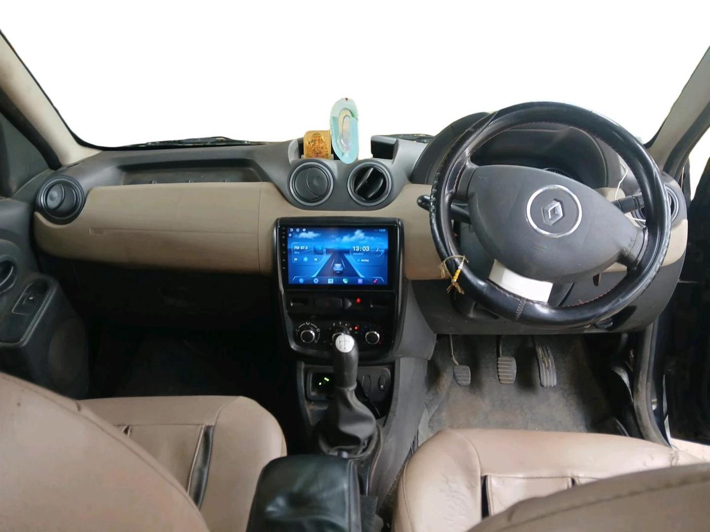 2013 Renault Duster RXL PETROL, Petrol, Manual, 1,01,848 km, interior