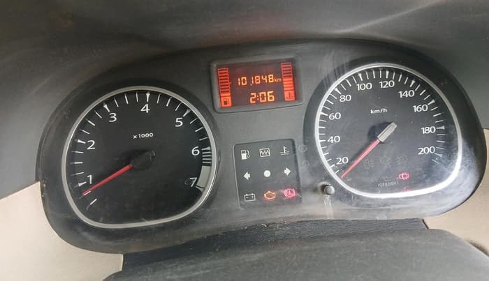 2013 Renault Duster RXL PETROL, Petrol, Manual, 1,01,848 km, interior