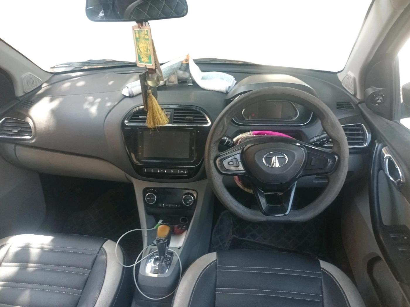 2020 Tata Tiago XZA PLUS PETROL, Petrol, Automatic, 1,95,825 km, interior