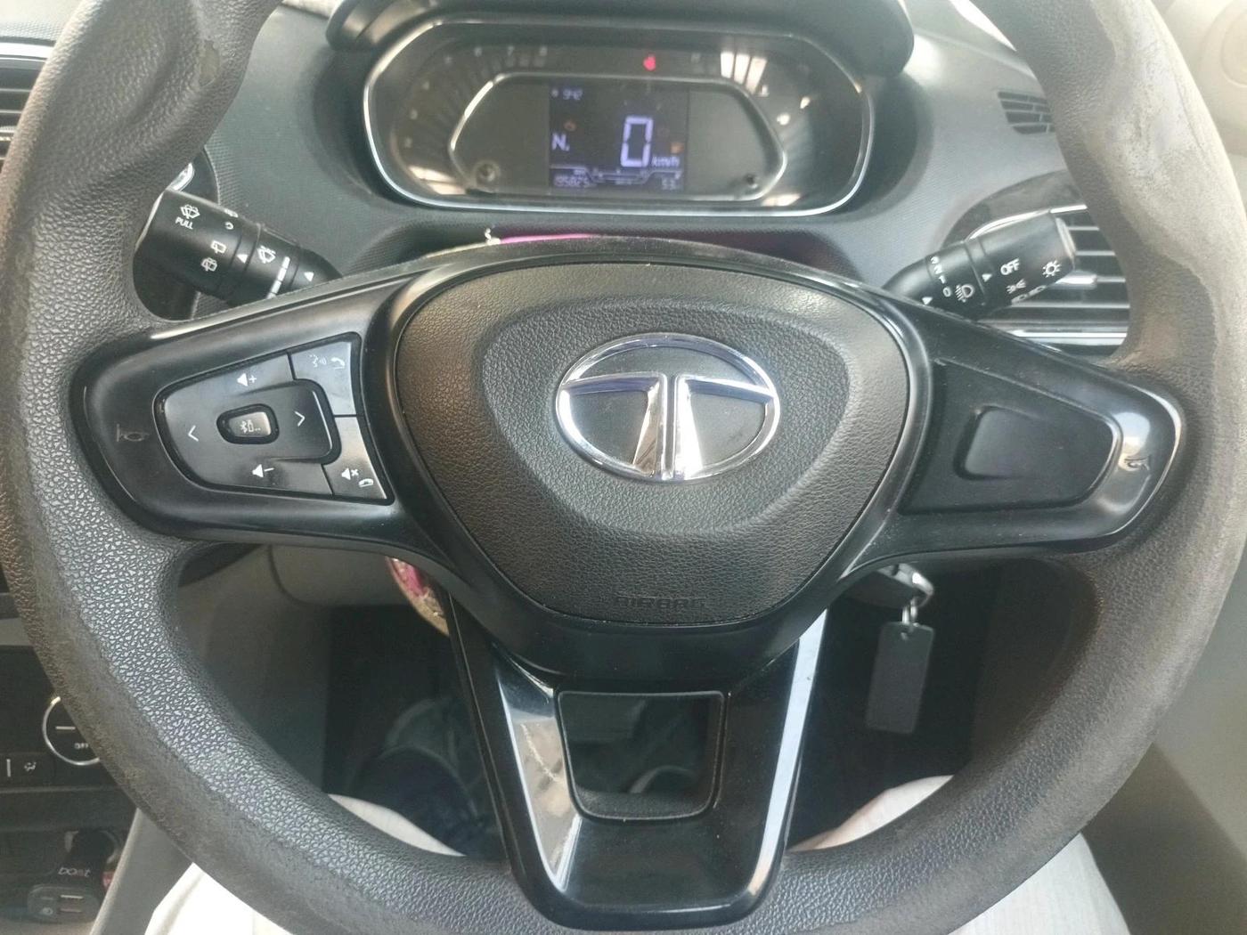 2020 Tata Tiago XZA PLUS PETROL, Petrol, Automatic, 1,95,825 km, interior