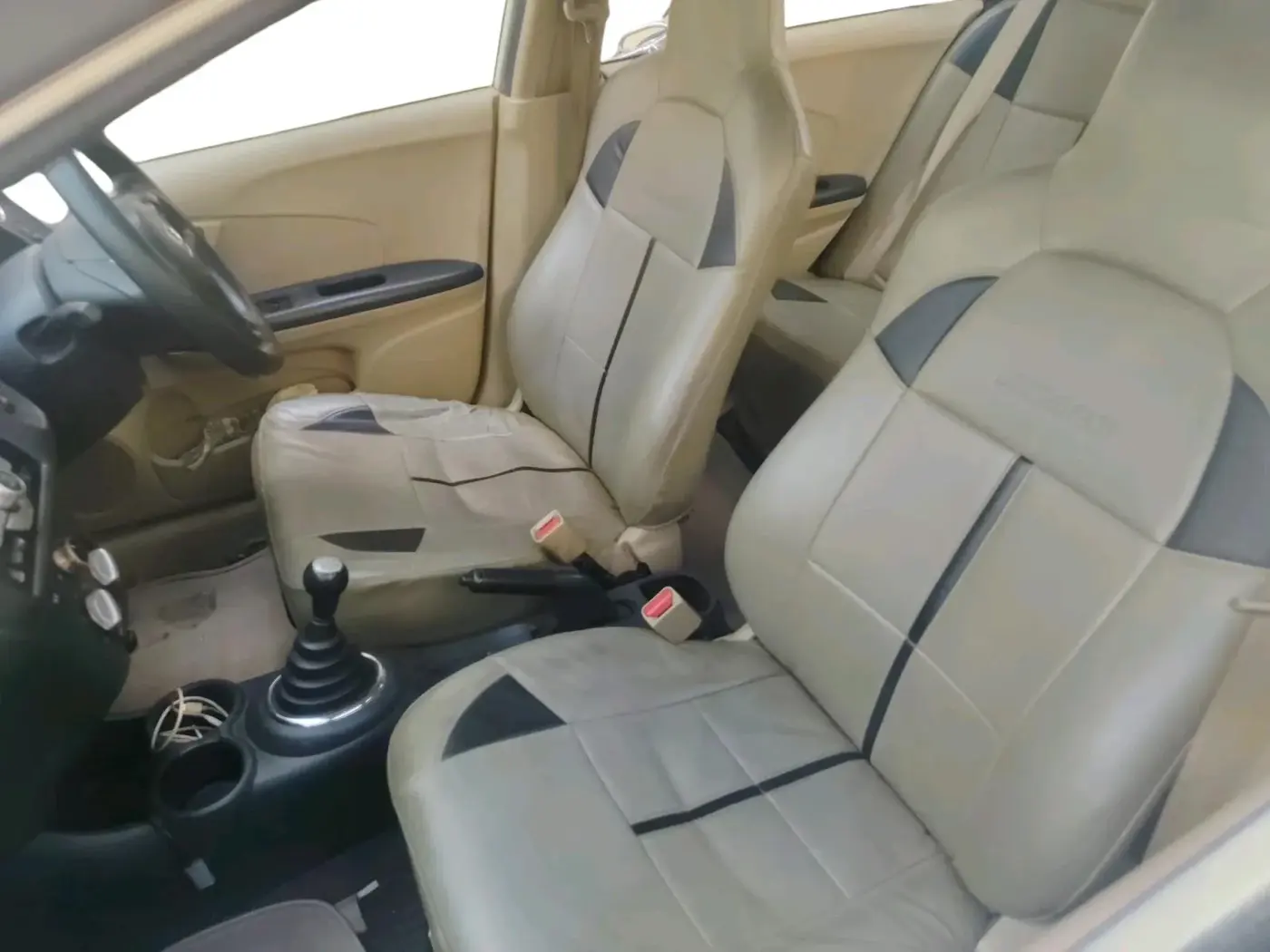2015 Honda Amaze 1.2L I-VTEC E, Petrol, Manual, 45,000 km, interior