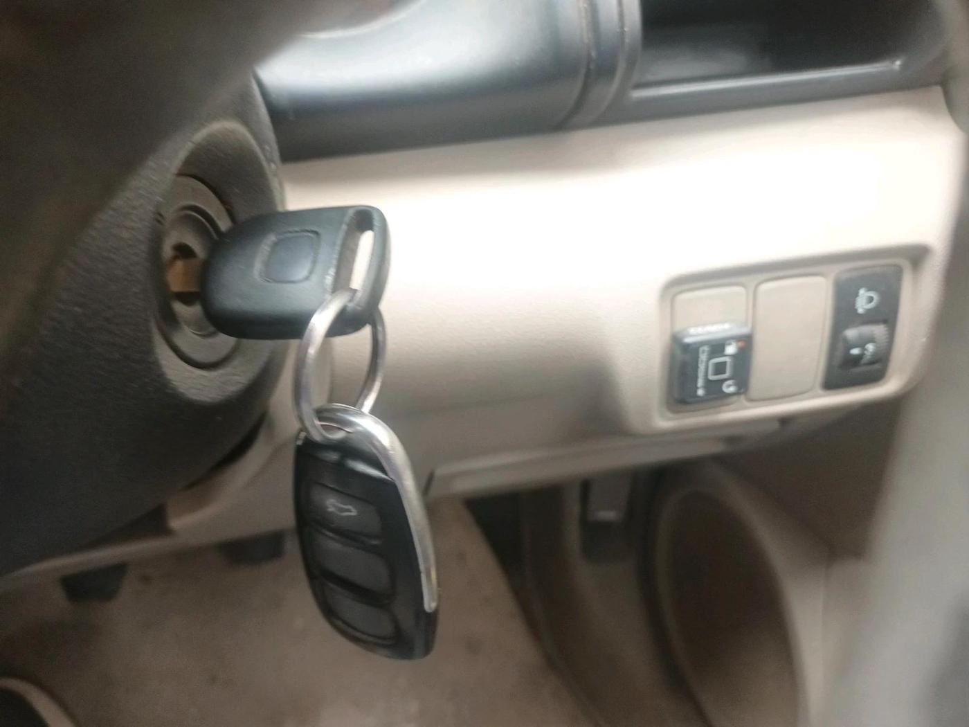 2011 Honda City 1.5L I-VTEC E MT, CNG, Manual, 1,24,909 km, interior