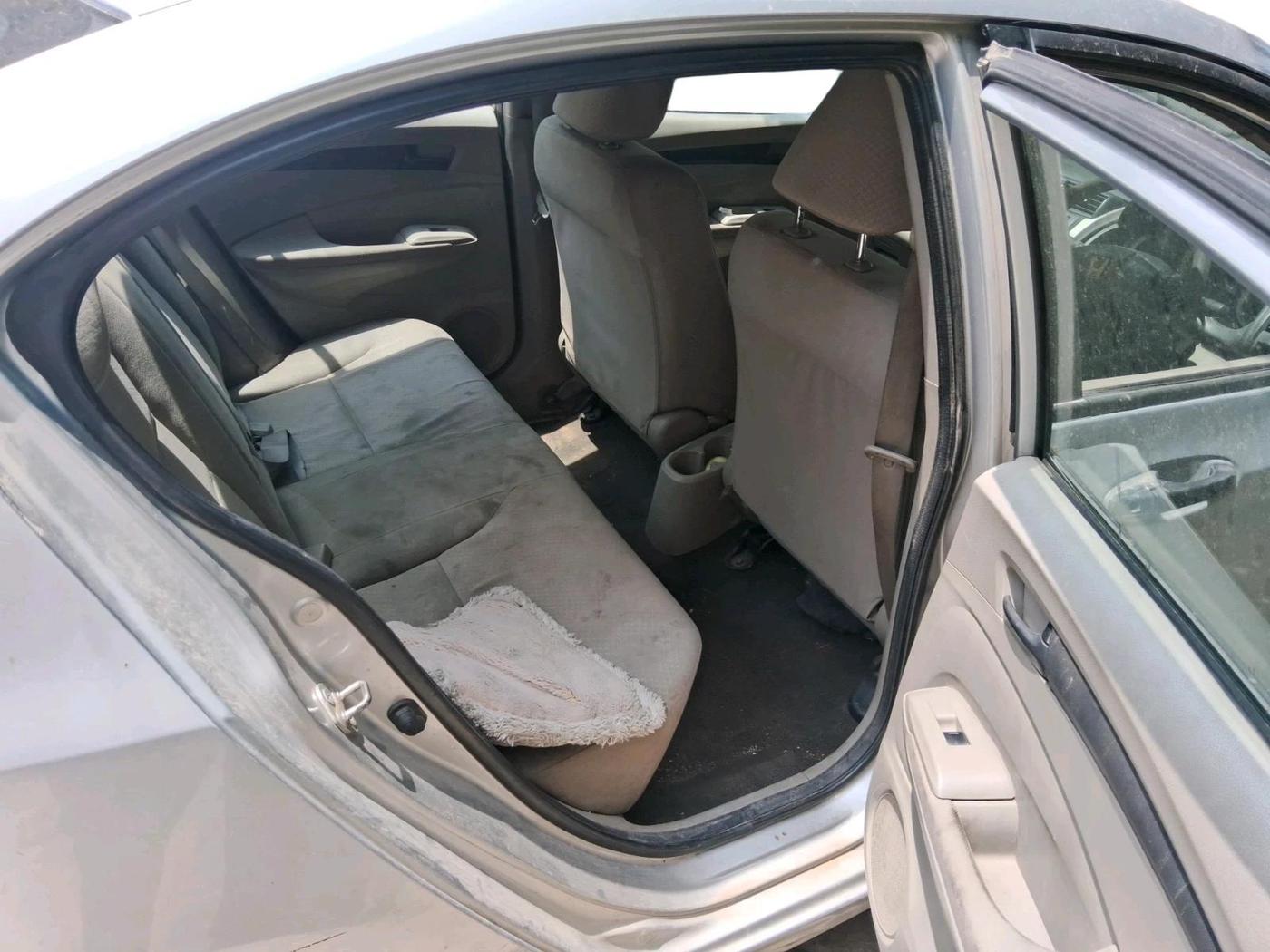 2011 Honda City 1.5L I-VTEC E MT, CNG, Manual, 1,24,909 km, interior