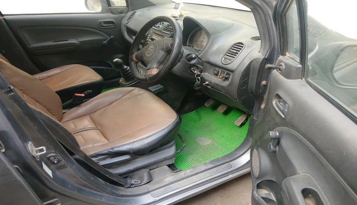 2011 Maruti Ritz LXI, CNG, Manual, 1,84,507 km, interior