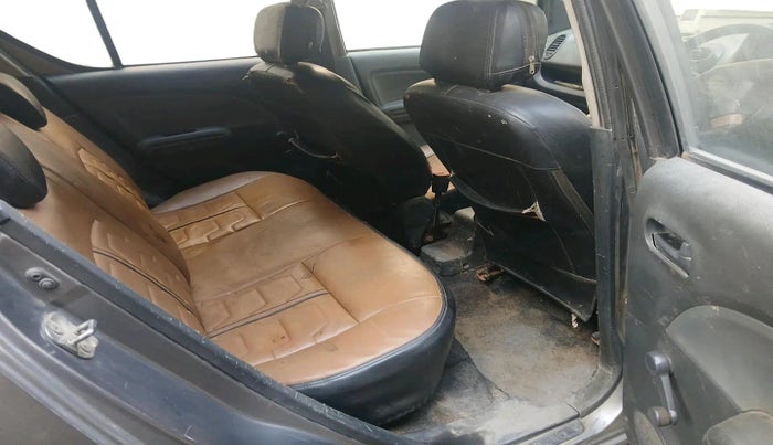 2011 Maruti Ritz LXI, CNG, Manual, 1,84,507 km, interior