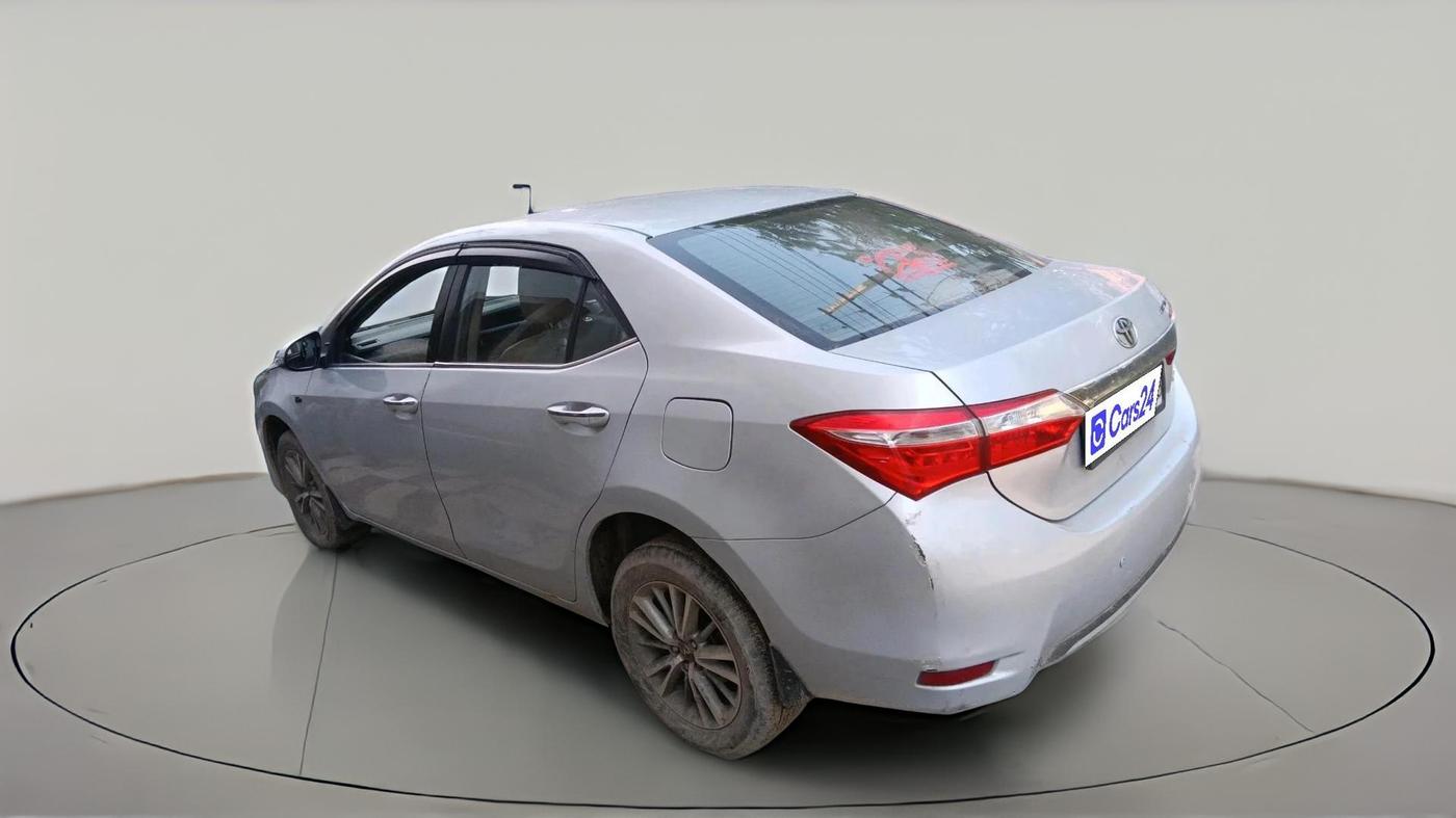 2015 Toyota Corolla Altis G PETROL, CNG, Manual, 1,18,937 km, exterior