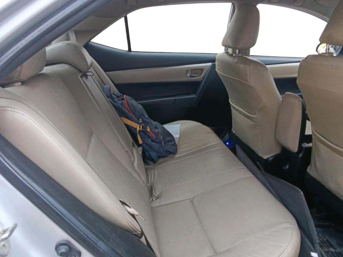 2015 Toyota Corolla Altis G PETROL, CNG, Manual, 1,18,937 km, interior