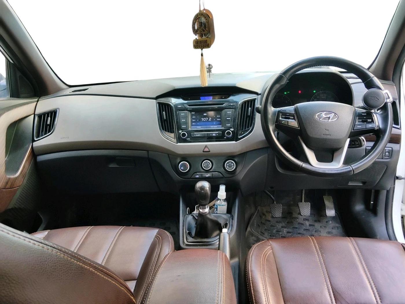 2018 Hyundai Creta E PLUS 1.6 PETROL, Petrol, Manual, 1,02,876 km, interior